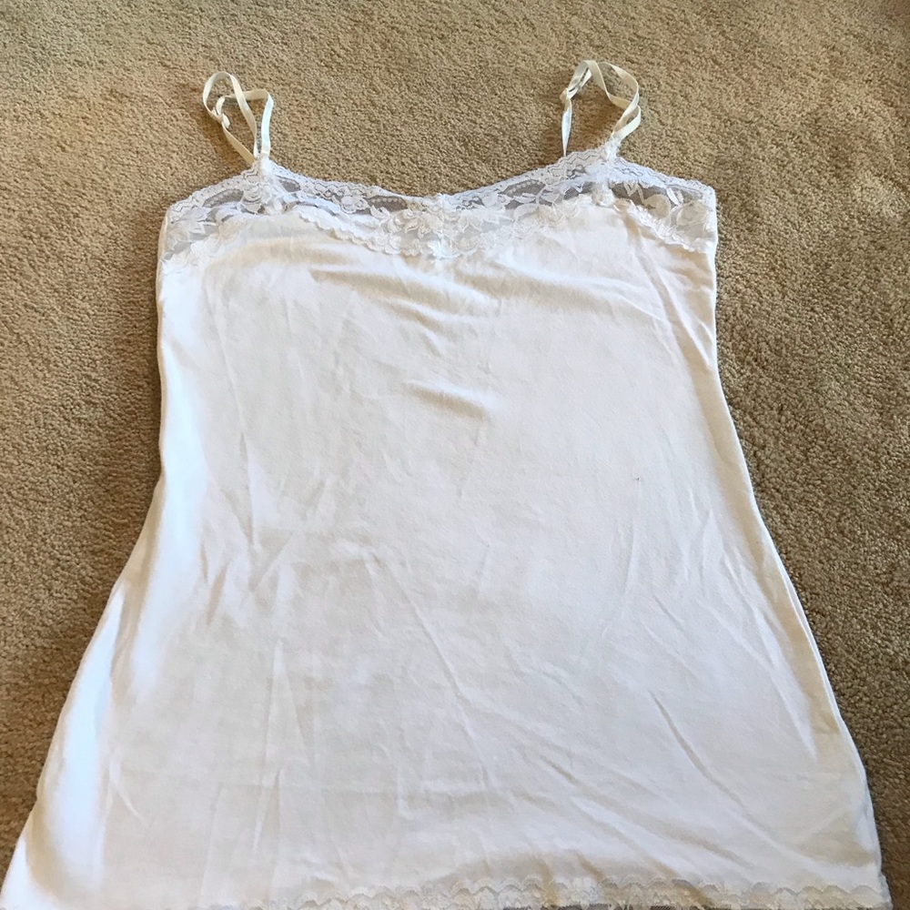 🛍🛍🛍WHITE LACY TANK TOP🛍🛍🛍